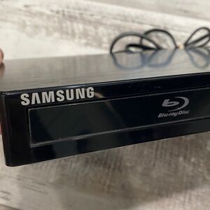 Samsung BD-HM51 Blu-Ray DVD Player Tested Works No Remote HDMI Cord included